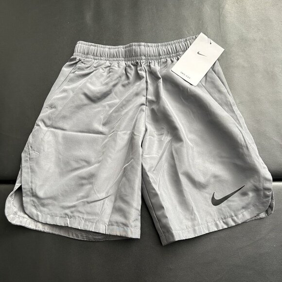 NWT Nike Athletic Set Boys Size 7 - Picture 3 of 3